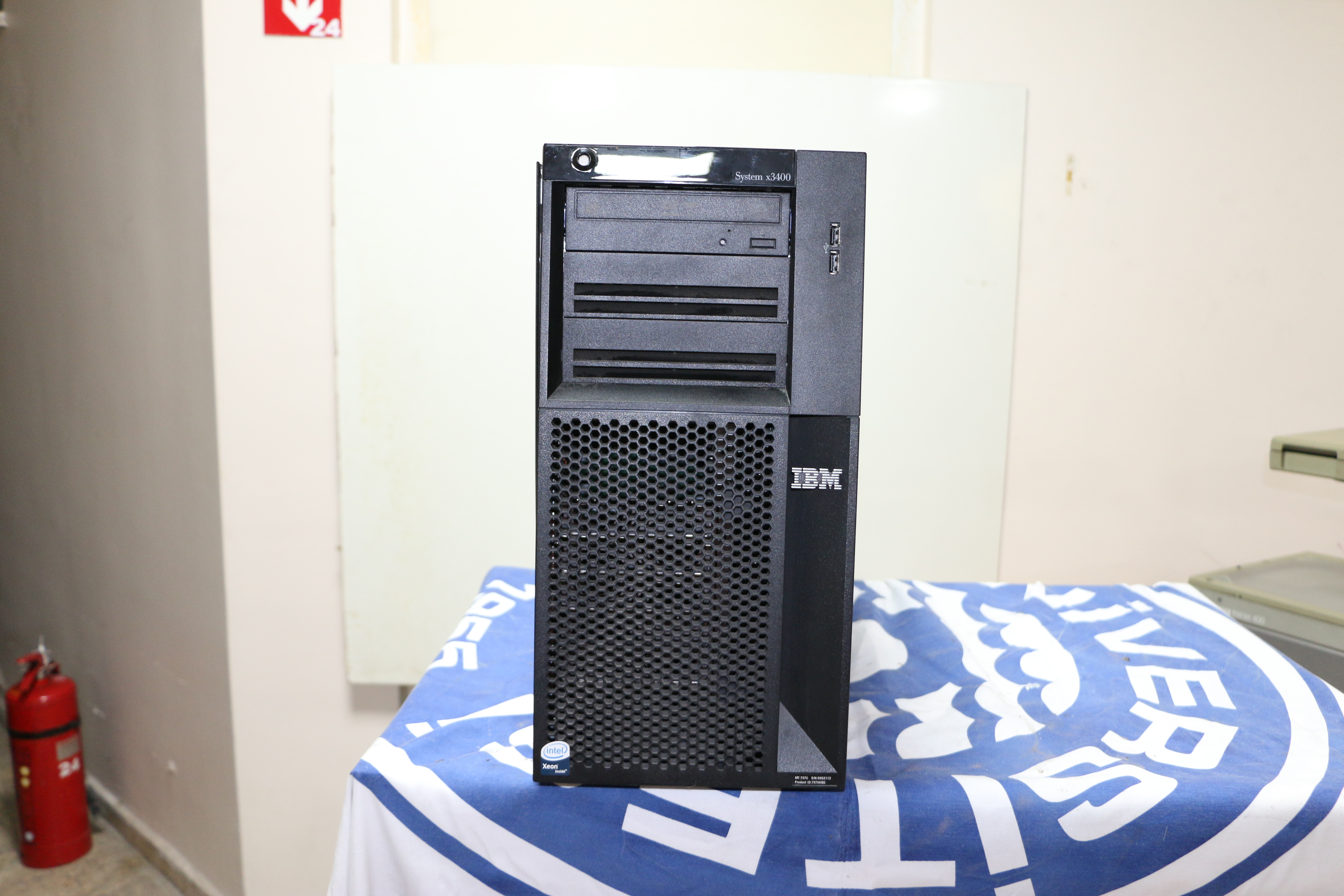 IBM System x3400 Tower Sunucu